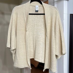 Cream shrug